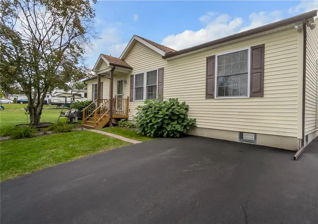 Photo 4 of Single family home for sale at 514 Norman Rd, Nazareth, PA 18064 | MLS# 784859 | Listing updated on 2026-10-04