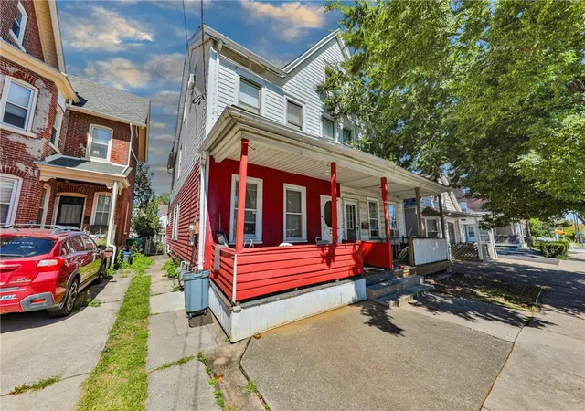 Photo 2 of Single family home for sale at 251 E Goepp St, Bethlehem, PA 18018 | MLS# 784792 | Listing updated on 2026-09-21