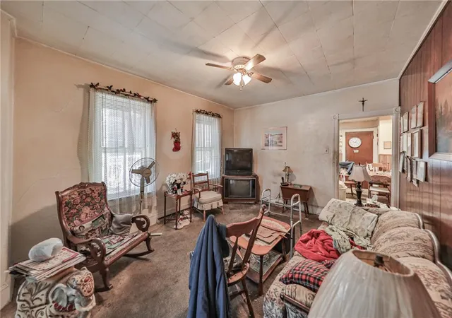 Photo 4 of Single family home for sale at 251 E Goepp St, Bethlehem, PA 18018 | MLS# 784792 | Listing updated on 2026-09-21