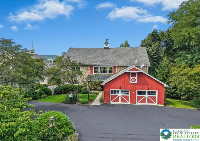 Photo 2 of Single family home for sale at 4641 Old Bethlehem Pike, Bethlehem, PA 18015 | MLS# 784888 | Listing updated on 2026-09-29