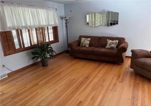 Photo 2 of Sale Pending at 1335 Jefferson St, Hellertown, PA 18055 | MLS# 784698 | Listing updated on 2026-10-01