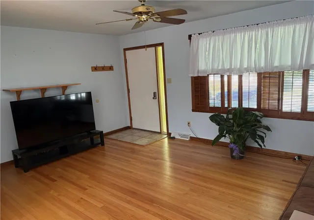 Photo 3 of Sale Pending at 1335 Jefferson St, Hellertown, PA 18055 | MLS# 784698 | Listing updated on 2026-10-01