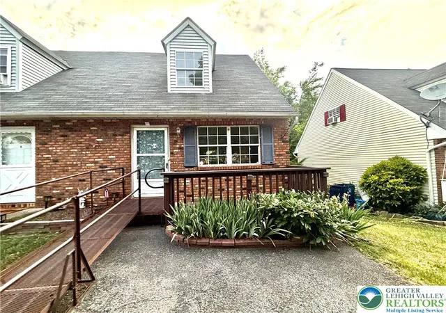 Single family home for sale at 7 W Pittston St, Allentown, PA 18103 | MLS# 784894