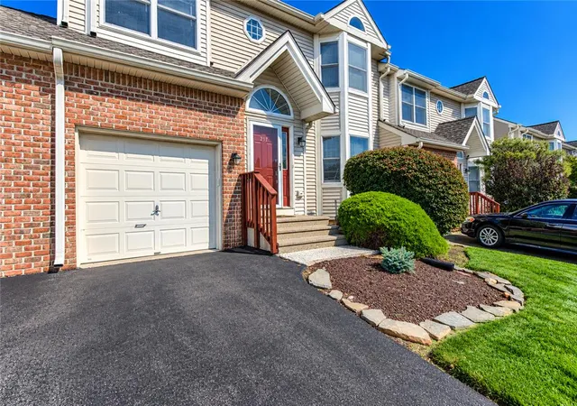 Photo 2 of Townhouse for sale at 237 Ridings Cir, Macungie, PA 18062 | MLS# 784689 | Listing updated on 2026-09-27
