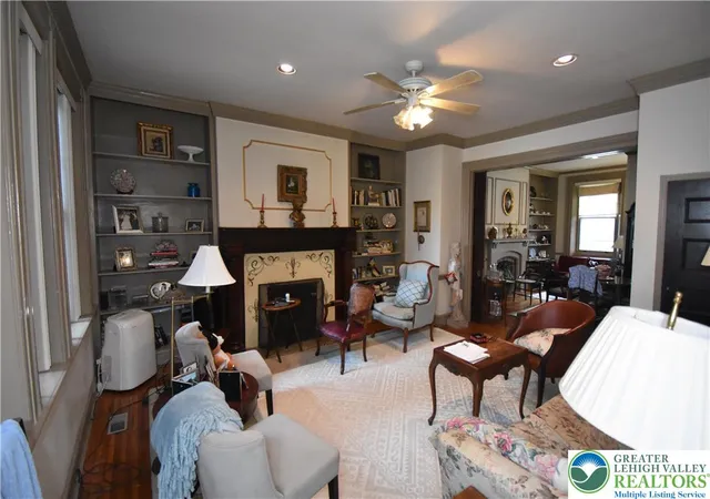 Listing Photo 4 - Condo for sale in building located at 241 Spring Gdn St, Easton, PA 18042 - Unit #1