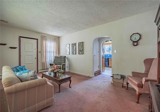 Photo 3 of Single family home for sale at 5338 Cetronia Rd, Allentown, PA 18106 | MLS# 783521 | Listing updated on 2026-10-02