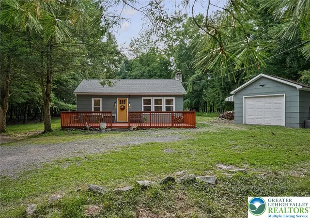 Photo 1 of Single family home for sale at 105 Chariton Dr, East Stroudsburg, PA 18301 | MLS# 784920 | Listing updated on 2026-09-23