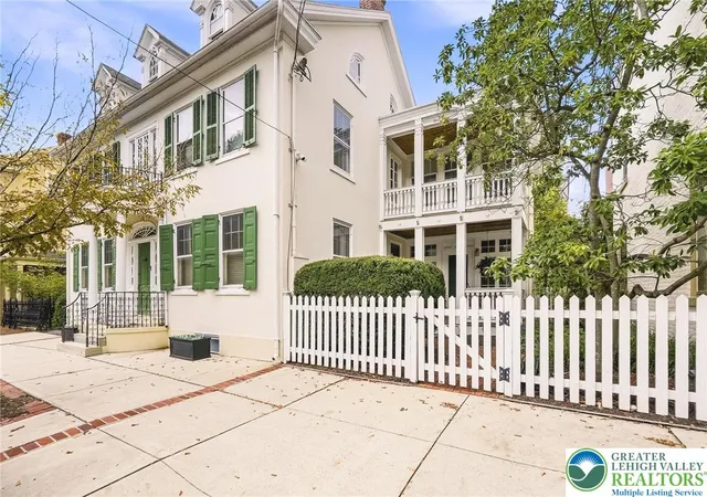 Photo 3 of Mansion for sale at 20 Market St, Bethlehem, PA 18018 | MLS# 784512 | Listing updated on 2026-09-24