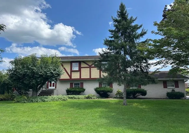 Photo 1 of Single family home for sale at 643 Dogwood Ln, Easton, PA 18040 | MLS# 784941 | Listing updated on 2026-09-25