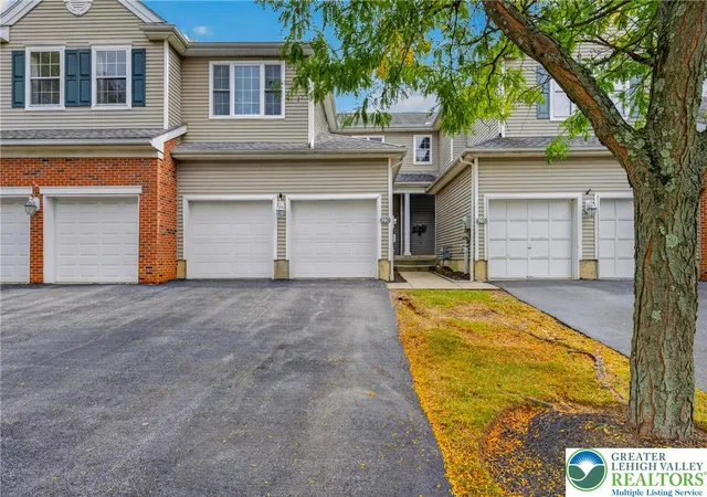 Photo 3 of Townhouse for sale at 4236 Creek Rd, Allentown, PA 18104 | MLS# 784797 | Listing updated on 2026-10-05