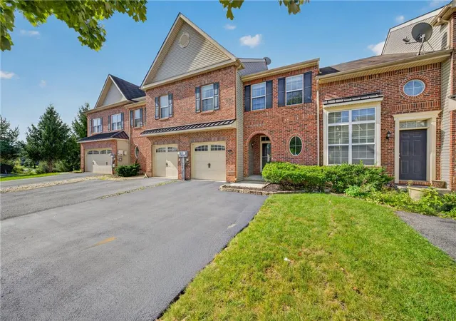 Photo 3 of Townhouse for sale at 253 Blue Sage Dr, Allentown, PA 18104 | MLS# 784946 | Listing updated on 2026-10-05