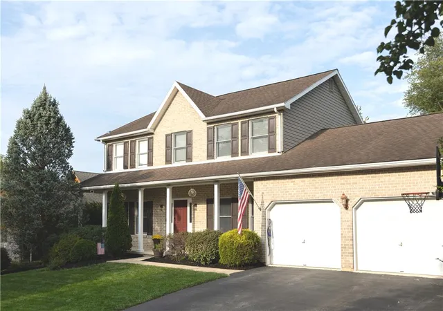 Photo 1 of Single family home for sale at 5 Midland Dr, Palmer Twp, PA 18045 | MLS# 784817 | Listing updated on 2026-10-05