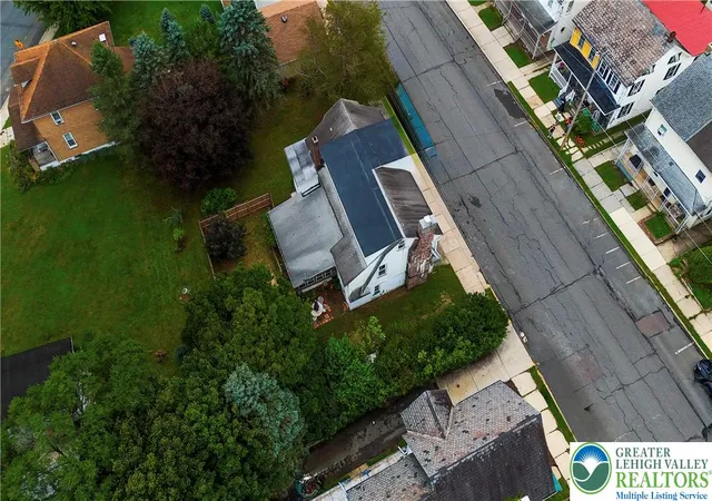 Photo 3 of Single family home for sale at 417 3rd Street, Lehighton, PA 18235 | MLS# 784910 | Listing updated on 2026-10-05