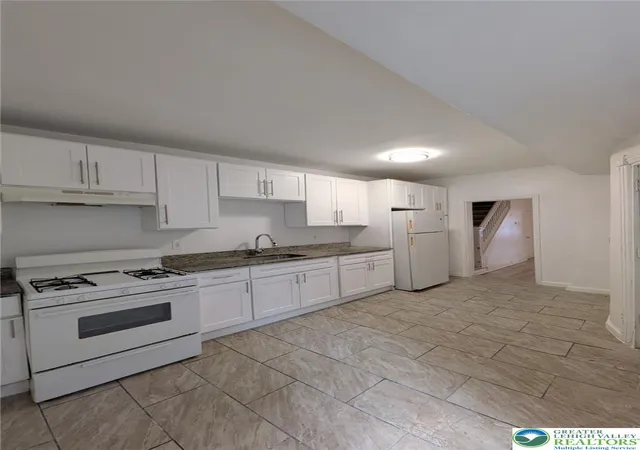 Photo 2 of Townhouse for sale at 436 Gordon St, Allentown, PA 18102 | MLS# 784998 | Listing updated on 2026-09-22