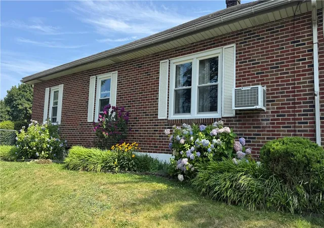 Photo 2 of Sale Pending at 639 N Graham St, Allentown, PA 18109 | MLS# 784800 | Listing updated on 2026-10-04