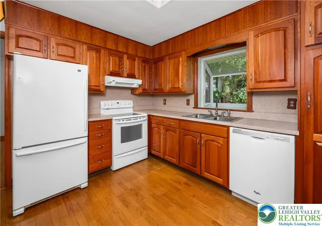 Photo 3 of Single family home for sale at 2530 Rosewood Dr, Bethlehem, PA 18017 | MLS# 784862 | Listing updated on 2026-09-27
