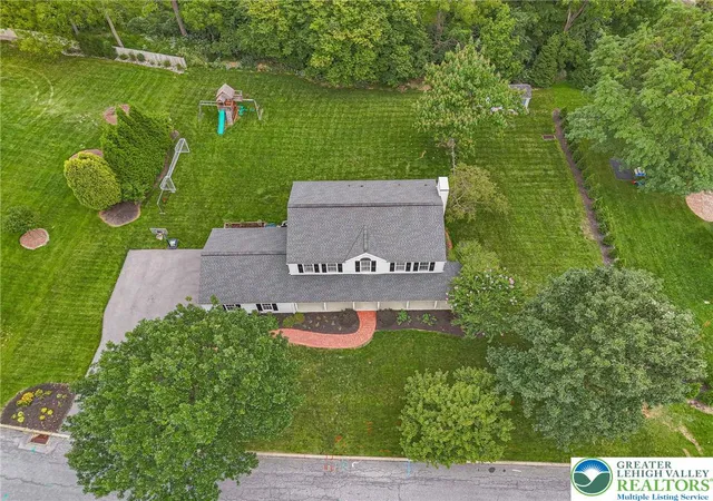 Photo 3 of Sale Pending at 2037 Alice Dr, Bethlehem, PA 18015 | MLS# 784471 | Listing updated on 2026-09-29