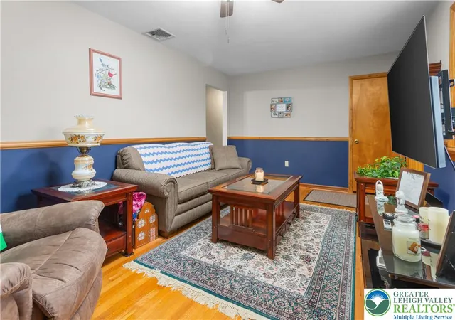 Photo 4 of Single family home for sale at 62 N Broad, Nazareth, PA 18064 | MLS# 784997 | Listing updated on 2026-10-06