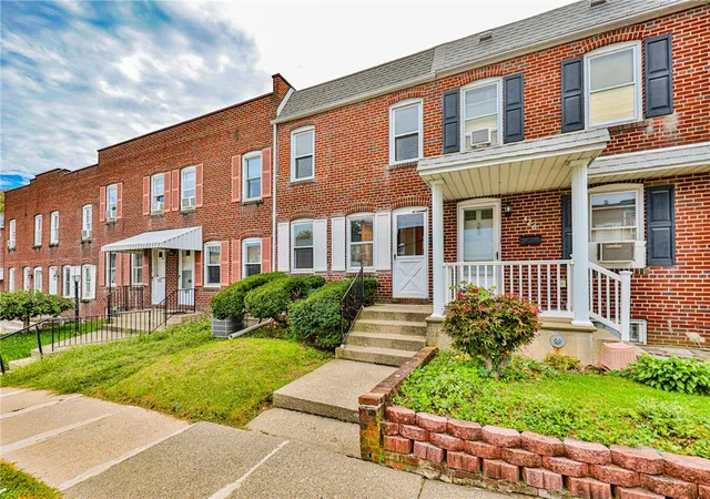 Photo 3 of Sale Pending at 428 E Garrison St, Bethlehem, PA 18018 | MLS# 784728 | Listing updated on 2026-09-28