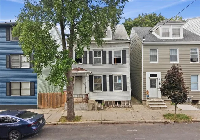 Photo 1 of Sale Pending at 813 Ferry St, Easton, PA 18042 | MLS# 785018 | Listing updated on 2026-09-24