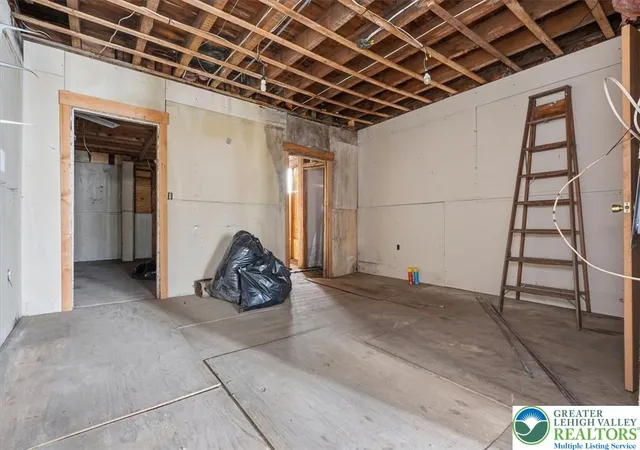 Photo 3 of Sale Pending at 813 Ferry St, Easton, PA 18042 | MLS# 785018 | Listing updated on 2026-09-24