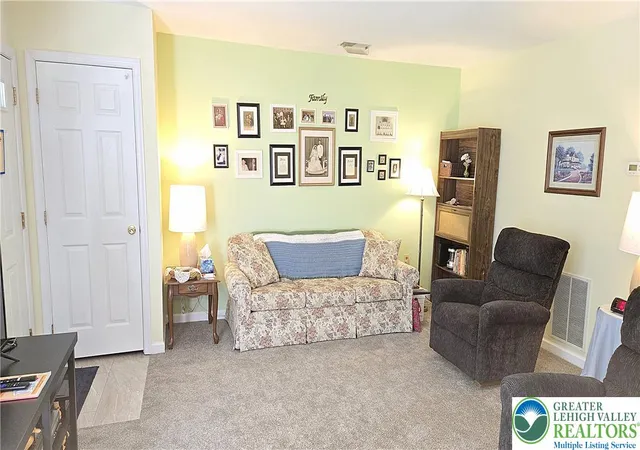 Listing Photo 4 - Condo for sale in building located at 3131 E Church Cir, Whitehall, PA 18052 - Unit #6