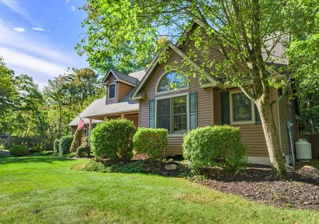 Photo 3 of Single family home for sale at 215 Piney Woods Dr, Jim Thorpe, PA 18229 | MLS# 784810 | Listing updated on 2026-09-27