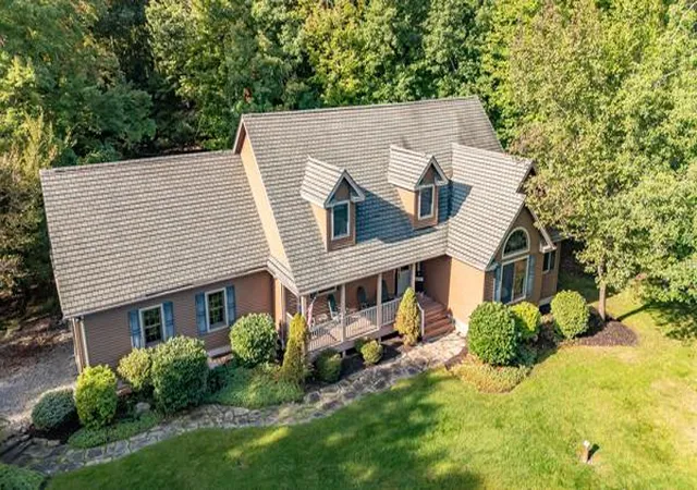 Photo 4 of Single family home for sale at 215 Piney Woods Dr, Jim Thorpe, PA 18229 | MLS# 784810 | Listing updated on 2026-09-27