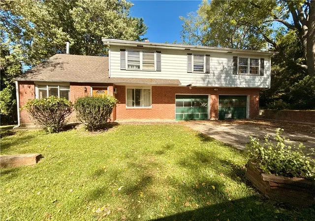 Photo 1 of Single family home for sale at 2005 Penrose St, Hellertown, PA 18055 | MLS# 785026 | Listing updated on 2026-09-24