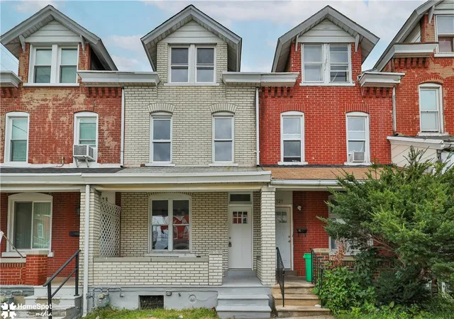 Photo 1 of Townhouse for sale at 931 N Penn St, Allentown, PA 18102 | MLS# 785037 | Listing updated on 2026-10-05