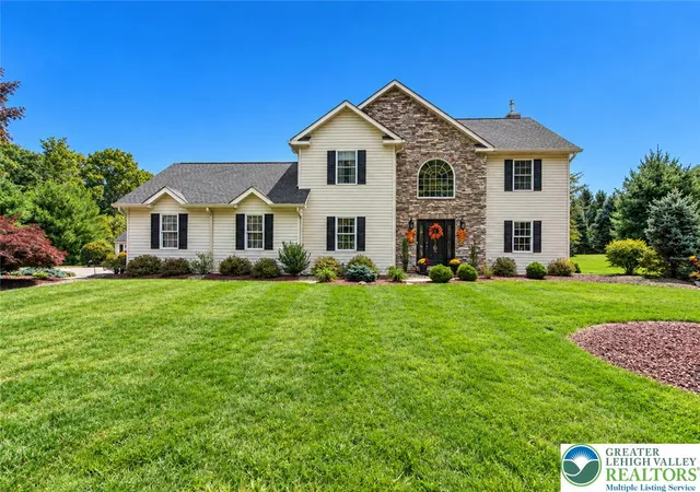 Photo 4 of Sale Pending at 3970 Wood St, Schnecksville, PA 18078 | MLS# 784951 | Listing updated on 2026-09-30