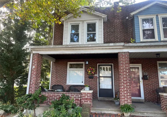 Photo 1 of Single family home for sale at 324 Laurel St, Bethlehem, PA 18018 | MLS# 783647 | Listing updated on 2026-09-26