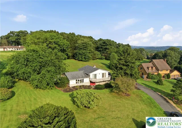 Photo 3 of Single family home for sale at 4673 Steven Ln, Walnutport, PA 18088 | MLS# 785048 | Listing updated on 2026-09-28