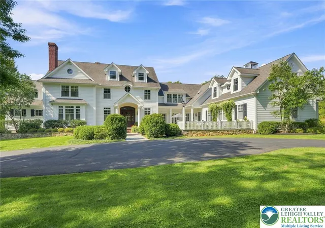 Photo 2 of Mansion for sale at 5184 Weyhill Farm Rd, Bethlehem, PA 18015 | MLS# 784547 | Listing updated on 2026-09-23