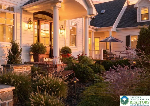 Photo 3 of Single family home for sale at 5184 Weyhill Farm Rd, Bethlehem, PA 18015 | MLS# 784547 | Listing updated on 2026-09-23