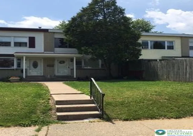 Photo 2 of Townhouse for sale at 704 Mohawk #ST, Allentown, PA 18103 | MLS# 784873 | Listing updated on 2026-09-23