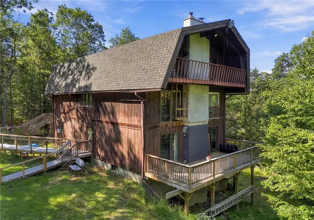 Photo 1 of Single family home for sale at 1221 Alpine Dr, East Stroudsburg, PA 18302 | MLS# 784852 | Listing updated on 2026-09-23