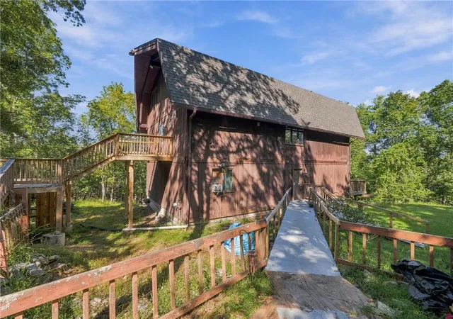 Photo 3 of Single family home for sale at 1221 Alpine Dr, East Stroudsburg, PA 18302 | MLS# 784852 | Listing updated on 2026-09-23