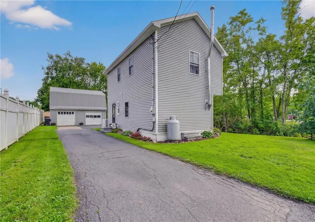 Photo 1 of Single family home for sale at 615 Washington Blvd, Bangor, PA 18013 | MLS# 785065 | Listing updated on 2026-09-23