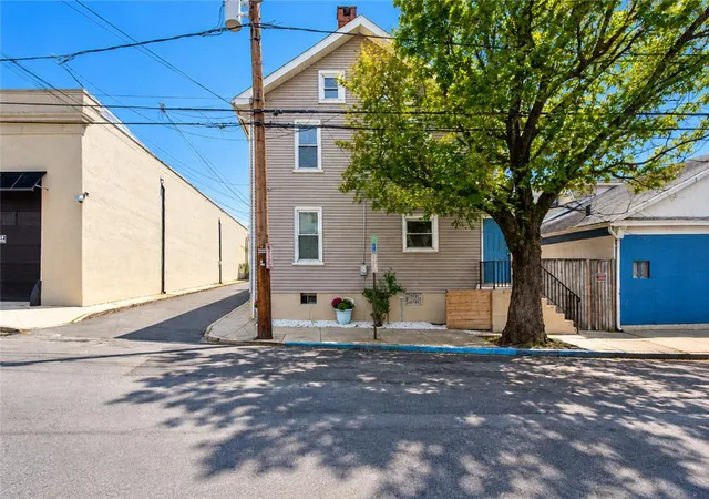 Photo 2 of Sale Pending at 228 W Brush St, Allentown, PA 18102 | MLS# 785022 | Listing updated on 2026-10-03