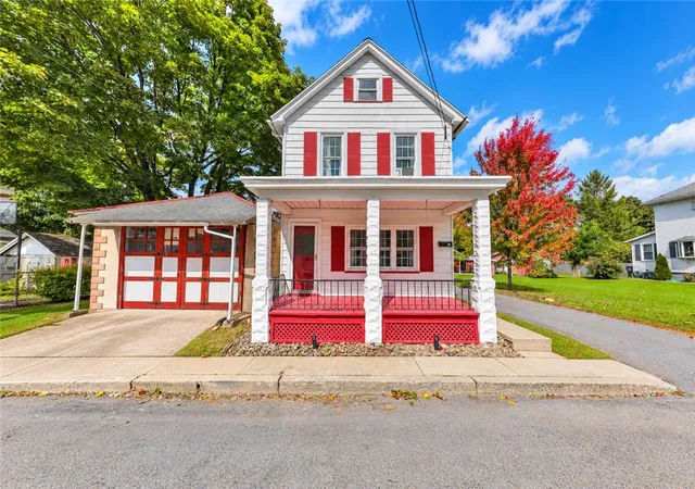 Photo 1 of Single family home for sale at 50 Lentz Ave, Lehighton, PA 18235 | MLS# 785902 | Listing updated on 2026-10-24