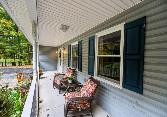 Photo 2 of Single family home for sale at 558 Ash Ln, Saylorsburg, PA 18353 | MLS# 786128 | Listing updated on 2026-10-20