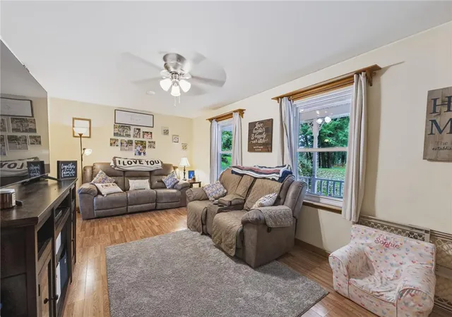 Photo 3 of Single family home for sale at 558 Ash Ln, Saylorsburg, PA 18353 | MLS# 786128 | Listing updated on 2026-10-20
