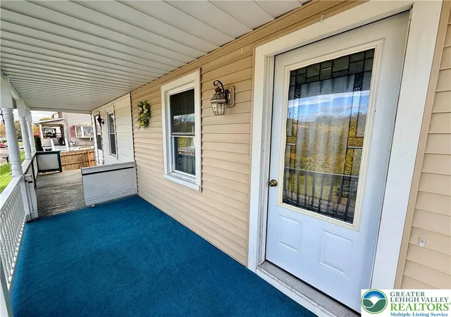 Photo 4 of House for sale at 209 Yard St #207-209, Nesquehoning, PA 18240 | MLS# 786630 | Listing updated on 2026-10-24