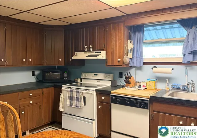 Photo 1 of Single family home for sale at 500 N 3rd Street, Lehighton, PA 18235 | MLS# 786579 | Listing updated on 2026-10-20