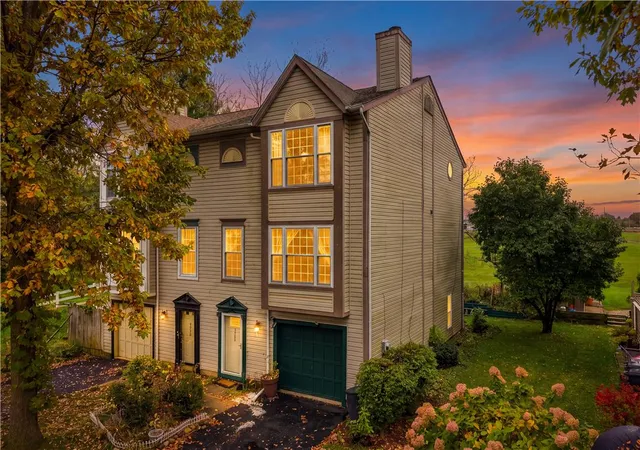 Townhouse for sale at 2842 Santee Dr, Bethlehem, PA 18017 | MLS# 786547