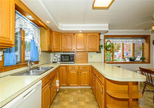 Photo 3 of Single family home for sale at 607 Howertown Rd, Catasauqua Boro, PA 18032 | MLS# 786545 | Listing updated on 2026-10-21