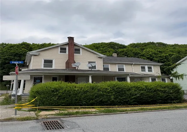 Photo 1 of Single family home for sale at 29 E Nescopec St, Tamaqua Boro, PA 18052 | MLS# 786583 | Listing updated on 2026-10-22