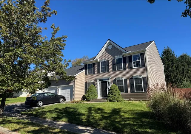 Single family home for sale at 2017 Strathmore Dr, Macungie, PA 18062 | MLS# 786387
