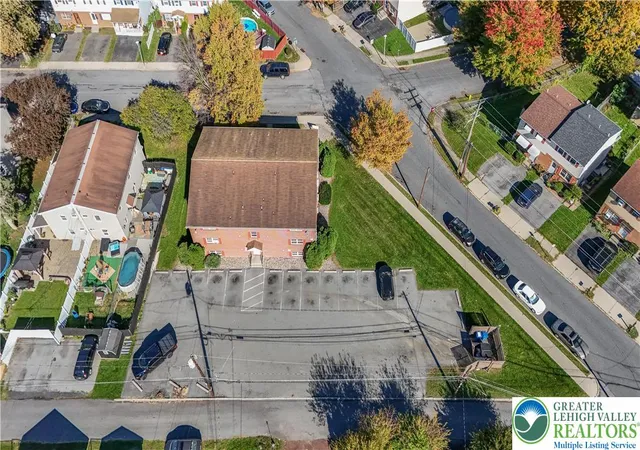 Photo 4 of House for sale at 628 S Fawn St, Allentown, PA 18103 | MLS# 786693 | Listing updated on 2026-10-22